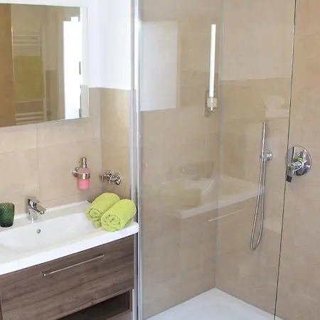 Hotell Quellenhof 3*