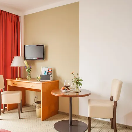 Quellenhof מלון 3*