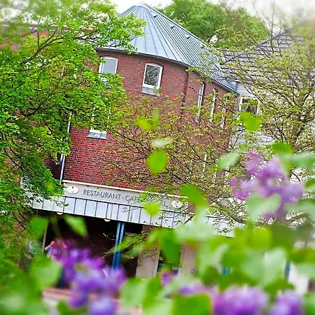 Hotel Quellenhof 3*